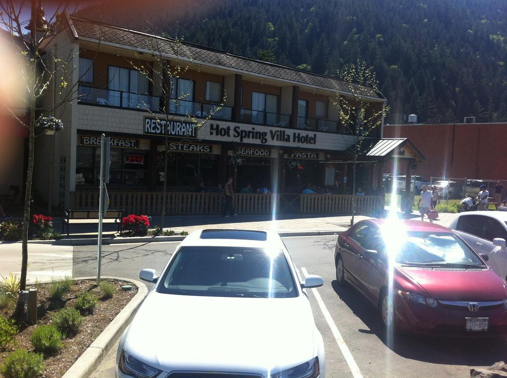Spring Villa Hotel Harrison Hot Springs Eksteriør bilde