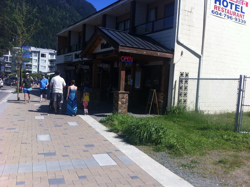 Spring Villa Hotel Harrison Hot Springs Eksteriør bilde