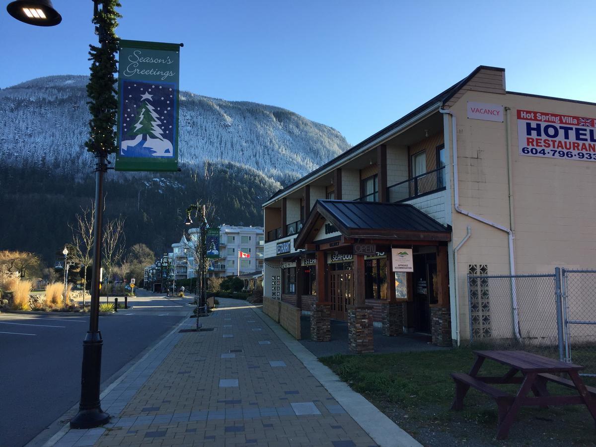 Spring Villa Hotel Harrison Hot Springs Eksteriør bilde