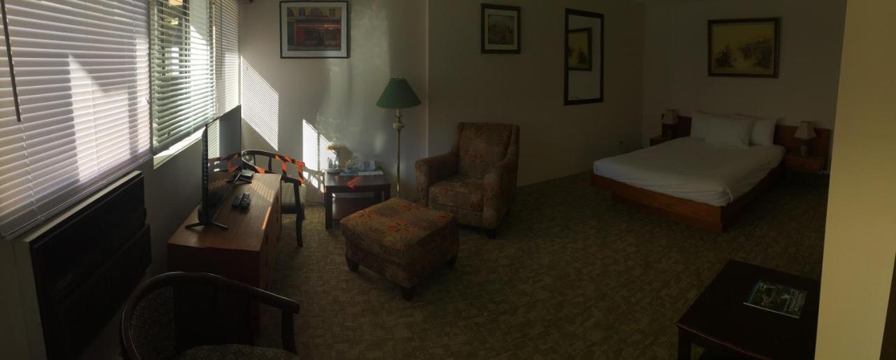 Spring Villa Hotel Harrison Hot Springs Eksteriør bilde